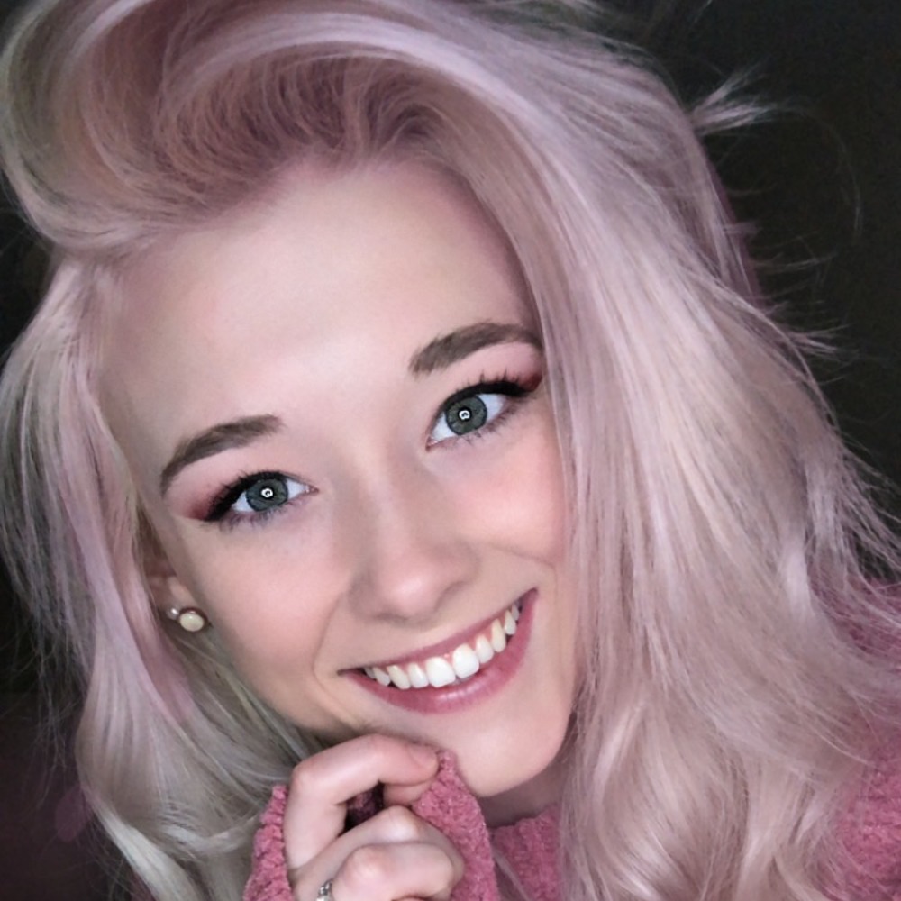 Meet your Posher, Abigail